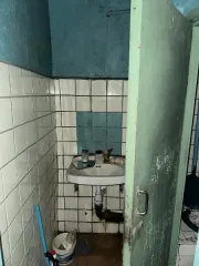 Здание котельной 1030,1 кв.м с земельным участком 3158 кв.м, Ленинградская область Нежилое двухэтажное здание котельной общей площадью 1030,1 кв.м., кадастровый номер 47:01:1706001:12602, вместе с земельным участком общей площадью 3158,0 кв.м., кадастровый номер 47:01:1706001:13055, категория…