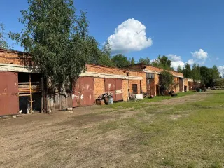 Теплая стоянка, КПП, Административное здание, КТП, Смоленская область, Симоновой, 110 696.8+30.1+587.7+266.9+366.4+630.3 кв.м Здания в Смоленской обл. еще 1. Здание нежилое: Теплая стоянка 25 мест площадью 696,8 кв.м., кадастровый номер 67:06:0010166:129, расположенное по адресу: Смоленская…
