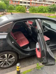 Toyota Camry 2018 года. Автомобиль находится в хорошем состоянии, на ходу, однако имеет следующие неисправности, требующие устранения: вмятина на капоте; трещина в решетке переднего бампера; автомобиль был перекрашен; автомобиль был в ДТП. Кроме того, на автомобиль сделана лицензия для…