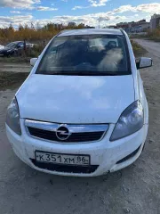 Opel Zafira, 2012, универсал, госномер К351ХМ86, белый, VIN: XWF0AHM75C0005689, ПТС 39 НН 623154, СТС 86 57 №703196. Не работает кондиционер, скол на заднем бампере и багажнике, сломан крепеж на правой передней фаре, требуется замена зеркала.