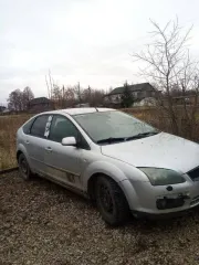 Ford Focus 2006 года, 125 л.с., пробег 450000 км, VIN WF05XXGCD56M26822. Находится в неисправном состоянии: отсутствует аккумулятор, неисправен двигатель, отсутствует радиатор, снят коллектор.