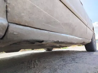 Nissan Cefiro 1997 года, 155 лс, 258148 км, АКПП. Транспортное средство, 1997 года выпуска, цвет белый (светло-серый). Заводится, на ходу. После аварии. Перед надо переваривать, и усиливать. Ест масло. Все пороги и арки переваривать, дно тоже гнилое, стойки, стаканы под замену. Коробка передач…