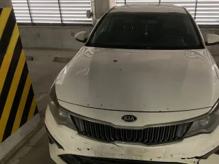Легковой автомобиль KIA Optima 2018 года выпуска, цвет белый, состояние битый. VIN: XWEGU411BK0008199.