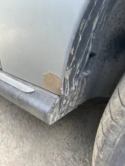 Mercedes-Benz GLE 300 2015 года, серебристого цвета. VIN: WDC1660551A651701. Объем двигателя 3.5 л. ГРЗ У409УО174. Автомобиль частично разукомплектован. На панели приборов высвечиваются сообщения о неисправности блоков управления: ABS, ESP, AIR BAG, датчики шин и прочее. Имеются неисправности…