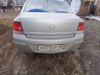 Opel Astra 2007 года выпуска, VIN: W0L0AHL698G015237.