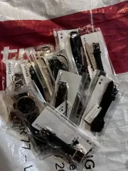 Наручные часы I&W Carnival. Часы наручные женские на ремешке, различных расцветок, на циферблате и обратной стороне корпуса имеется надпись «BOLUN». Часы наручные механические с металлическим браслетом, различных расцветок, на нижней стороне корпуса имеется надпись «Emporio Armani». Часы наручные…