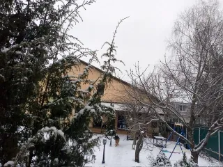Здание 335,5 м², гараж 12 м², участок 800 м², Московская область. Здание (дом), площадь 335,5 кв. м, кадастровый номер: 50:10:0020901:955; Здание (гараж), назначение: нежилое, площадь 12 кв. м, кадастровый номер: 50:10:0020901:880; Земельный участок, земли сельскохозяйственного назначения, для…