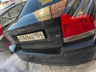 Автомобиль ВОЛЬВО S60, 2005 года выпуска, VIN: YV1RS614962503556, двигатель B5244S 3728768, кузов YV1RS614962503556, мощность двигателя 170 л.с.  125 кВт , рабочий объем двигателя 2435, разрешенная максимальная масса 2000 кг, масса без нагрузки 1561 кг. Лакокрасочное автомобиля в хорошем состояние…