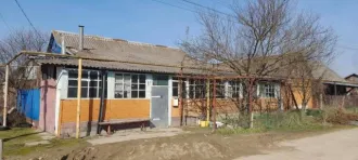 1/6 доли дома (73,3 кв.м, кадастровый номер 23:41:0102001:2680) и 1/6 доли земельного участка (547 +/- 16 кв.м, кадастровый номер 23:41:0102001:563), расположенных по адресу: Россия, Краснодарский край, г. Горячий Ключ, ст-ца Бакинская, ул. Ленина, дом 82-а. Данная сделка подлежит регистрации у…