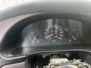 Chevrolet Lanos 2007 года, 86 л.с., пробег 276085 км. Госномер С742ТР24, VIN Y6DTF69Y070073032. Заводится, едет. Требует ремонта: перегорел включатель поворотников, пороги гнилые, двигатель потребляет масло, сел аккумулятор.