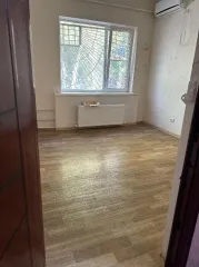 Нежилое помещение 97,5 кв. м, Ростовская обл., г. Таганрог, ул. Большая Бульварная, 10-25; 1101/3432 доли в праве общей долевой собственности на земельный участок, категория земель: земли населенных пунктов, вид разрешенного использования: для использования в производственных целях. Ознакомление с…