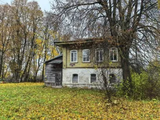 Жилой дом 190.8 кв.м Ярославская область, недвижимое имущество, расположенное по адресу: Российская Федерация, Ярославская область, Борисоглебский район, с.Высоково, ул.Центральная, д.12 Кадастровый номер: 76:02:030101:244 Количество этажей : 2 Общая площадь: 190.8