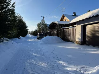 Жилой дом (с правом регистрации проживания), кадастровый номер 50:08:0000000:132406, площадь 174,6 кв.м. Земельный участок, кадастровый номер 50:08:0070350:24, площадь 2000 +/-31 кв.м. Адрес: Московская область, Истринский район, Бужаровское сельское поселение, деревня Никитское, улица Березовая…