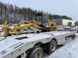 Полуприцеп-автовоз 2006 года, модель 945701. Шасси (рама) Х8994570160CL4007, государственный регистрационный знак АХ210352.