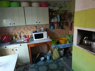 1/3 доля дома 54м² и 1/3 доля земельного участка в Удмуртии, кадастровый номер дома 18:09:048004:61, кадастровый номер земельного участка 18:09:048004:19, категория земель: Земли населенных пунктов, вид разрешённого использования: Для ведения личного подсобного хозяйства
