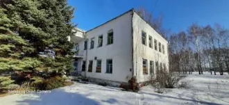 Часть здания торгового центра-кафе, кадастровый номер 13:07:0104002:1927, площадь 416,3 кв. м., расположенная по адресу: РМ, с. Ельники, Площадь 1 Мая, д. 2, пом. 4; барное оборудование, оборудование по видеонаблюдению; здание (часть здания торгового центра - магазин «Дежурный №1»), кадастровый…