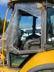 Трактор Volvo BL61B 2011 года выпуска. Госномер 1223ХЕ23, ПТС СВ 135231, мощность двигателя 87 л.с., VIN VCEBL61BT01202056. Частично разукомплектован, своим ходом не передвигается, двигатель отсутствует. Ознакомление с имуществом по адресу: Россия, Краснодарский край, г. Кореновск, ул. Пурыхина…