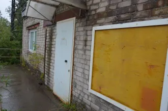 Здание (механические мастерские производственной базы) площадью 902,3 м2, назначение: нежилое, кадастровый номер 29:28:110270:45, местоположение: Архангельская область, г. Северодвинск, проезд Чаячий, д.17; здание (механическая мастерская) площадью 751,4 м2, назначение: нежилое, кадастровый номер…