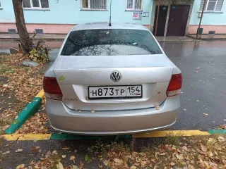 Volkswagen Polo 2011 года, VIN: XW8ZZZ61ZBG017721, госномер: Н873ТР154.