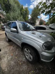Chevrolet Niva 2013 Chevrolet Niva, 2013 года, 79,6 лс, 200000 км, полный привод. Автомобиль легковой CHEVROLET NIVA 212300-55, 2013 г.в., VIN X9L212300D0448209.