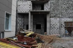 Земельный участок (для ИЖС) с находящимся на нем объектом незавершенного строительства, кад. №43:12:430163:169, адрес: Кировская область, Кирово-Чепецкий район, с/п Просницкое
