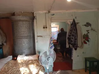 Дом 37 кв.м и земельный участок 787 кв.м, Астраханская обл. Жилой дом, площадь 37 кв.м., адрес (местонахождение): Россия, Астраханская обл, Икрянинский р-н, с.Ямное, ул Чичерина, дом 12, вид собственности: индивидуальная. Земельный участок, площадь 787 кв.м., адрес (местонахождение): Россия…