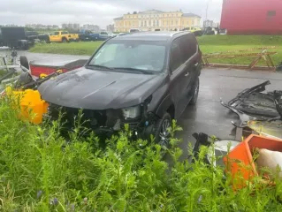 Lexus LX 570 VIN: JTJHY00WX04279138