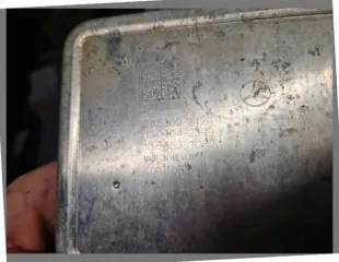 Автозапчасти: 9J1915681АН, Зарядное устройство, 2 шт., б/у; 9J1963507E, Высоковольтный нагреватель, 1 шт., б/у; 9Y3827204C, Механизм спойлера, 1 шт., б/у; 971035454E, Динамик, 1 шт., б/у; 32652В Т6595004 Вентилятор (Элемент модуля забора воздуха 673000102), 1 шт., б/у; 971411025L, Стабилизатор…