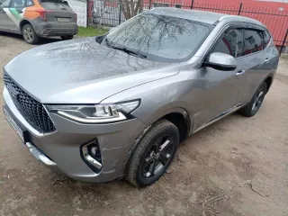 Легковой автомобиль, марка: HAVAL F7 2019 года выпуска, госномер Н057НВ797, цвет кузова серый, VIN: XZGEF06A0KA302892. Имущество в залоге у ПАО "БАНК УРАЛСИБ".