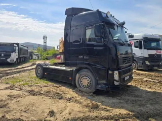 Volvo FH-TRUCK 4X2, 2011 года еще Грузовой тягач седельный, VIN X9PASG0A4BW102192, цвет черный.