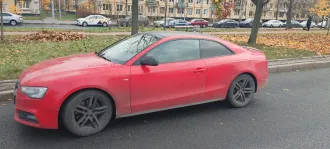 AUDI A5, 2012. Автомобиль марки AUDI A5, 2012 г.в., VIN-номер WAUZZZ8T1CA050823. Ознакомление с имуществом производится в рабочие дни по предварительной записи путем подачи заявления на электронный ящик: maximov@advokat06.ru.