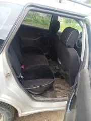 Ford Focus 2002 года выпуска, цвет серый/серебристый. VIN: X9FNXXEEDN2G02715, ПТС: 47TA940267, госномер Е285УУ159. Страна изготовления Россия, разрешенная максимальная масса 1715 кг, масса без нагрузки 1258 кг. Находится в совместной собственности.