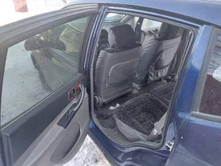 Легковой автомобиль DAEWOO   РЕЗЗО, 2001 г.в, VIN KLAUF75Z12K726673, цвет   синий, номер кузова  прицепа  VIN KLAUF75Z12K726673, мощность двигателя   121 л.с., объем двигателя 1998 см. куб. автомобиль не заводится, не на ходу. Имущество принадлежит на праве собственности супругу Усачевой Елены…