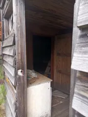 Нежилое здание 32.9 кв.м, участок 1405 кв.м, Пермский край. Здание, назначение: нежилое, этажей 2, в том числе подземных 0, общей площадью 32,9 кв.м., кадастровый номер: 59:37:0630102:1132, адрес: Российская Федерация, Пермский край, г.о. город Березники, п. Огурдино, ул. Ермака, с земельным…