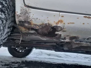 Toyota Sprinter 1997 года, легковой автомобиль Toyota Sprinter, vin отсутствует, г/н Е749НХ22, светло-серый, кузов № AE110 0124743 (сгнило днище, коррозия по кузову, требуется капитальный ремонт)
