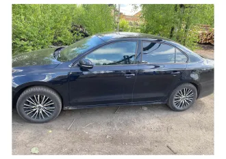 Volkswagen Jetta 2011 года, VIN WVWZZZ16ZCM025716.