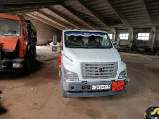 Грузовая цистерна, без марки, модель 3813H8, 2018 г.в., г/н Т593РВ43, цвет белый, VIN XUY3813H8J0000026, шасси/рама X96C41R13J1101170, кузов № C41R11J0023765, двигатель J0070662, в рабочем состоянии, находящаяся по адресу: Кировская область, Лебяжский район, пгт. Лебяжье, ул. Труда, д. 18. Вид…