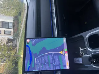 Jaecoo J7 2023 года, VIN LVVDD21B2PC010352, пробег 24 129 км, полный привод. В залоге у ПАО "Совкомбанк" и ООО Микрокредитная компания "Корона". Ознакомление с документацией по запросу в будние дни с 11:00 до 19:00 на почту DeYupravlyaushii@yandex.ru. Для осмотра звонить +79104474258.