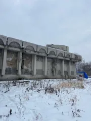 Продается 2/3 доли в праве общей долевой собственности на нежилое здание подросткового клуба "Россич". Общая площадь 511.3 кв. м. Адрес: Хабаровский край, г. Хабаровск, ул. Герцена, д. 2А. Кадастровый номер 27:23:0050724:16. Цена 9 816 300 руб. (НДС не облагается). Задаток 2 454 075 руб. Шаг…