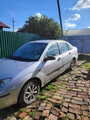 Ford Focus 2003 года выпуска, бензиновый, цвет серебристый, № двигателя CDDA 3T10437, VIN: X9FFXXEEDF3T10437, государственный регистрационный знак Н213ТС37. Коробка передач механическая. Двигатель бензиновый. Привод передний. Не работает втягивающий на стартере. Пороги и двери требуют замены…