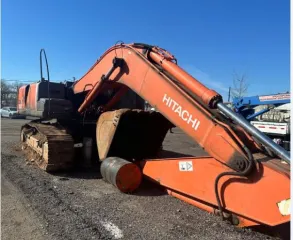 Экскаватор Hitachi ZX 330LC, VIN: HCM1V700L00050875, гос. рег. номер: 77 НМ 5752, 2006 г. в. Покупатель приобретает имущество без залога.