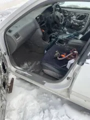 Toyota Corona Premio 2000 года, кузов ST2100051459, пробег 450000 км, автоматическая коробка передач, состояние не на ходу.