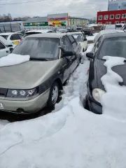 ВАЗ 21103 2000 года, госномер Н110ХО11, VIN: XTA21103010273512. Цвет кузова бежево-стальной с черными ставками. На заднем бампере имеется трещина. Отсутствуют передние боковые стекла на дверцах, проемы закрыты пленкой. Имеется один комплект ключей (11-006224-1). Техническое состояние транспортного…