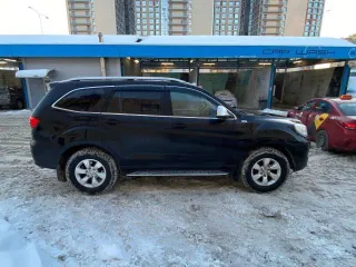 Foton Sauvana, VIN Y4KP2GVC4HB000221. На ходу, но имеются недостатки: хруст коробки передач при переключении, незначительная коррозия металла по всему кузову, гниют трубы системы отопления, бывают провалы оборотов двигателя, теряет скорость, имеются вмятины.