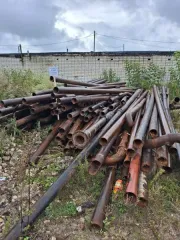 Металлолом трубы задвижки отводы 77 тонн Металлолом (б/у трубы, задвижки, отводы, опоры скользящие и неподвижные, фасонные части, тройники, переходы) - ориентировочный вес - 76,96 тонн в составе которого до 30% лома чугуна В соответствии с отчетом об оценке рыночная стоимость 1 кг металлолома…