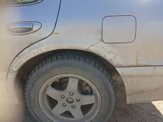 Nissan Cefiro 1997 года, 155 лс, 258148 км, АКПП. Транспортное средство, 1997 года выпуска, цвет белый (светло-серый). Заводится, на ходу. После аварии. Перед надо переваривать, и усиливать. Ест масло. Все пороги и арки переваривать, дно тоже гнилое, стойки, стаканы под замену. Коробка передач…