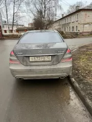 Легковой седан Мерседес Бенц S 500 4 MATIC, 2009 г.в., г/н Х672РВ12, VIN WDD2211861A283348 Легковой седан Мерседес Бенц S 500 4 MATIC, 2009 г.в., г/н Х672РВ12, VIN WDD2211861A283348, цвет фиолетовый, № двиг.30309396, объем двиг. 5461 куб.см., мощность двиг. 285 кВт, мощность двиг. 388 л.с…