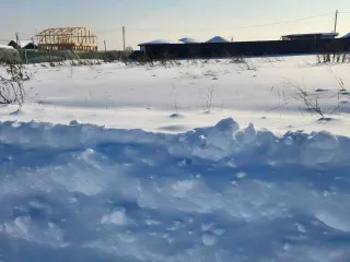 Земельный участок 608+/-9 кв.м с кадастровым номером 50:28:0090240:1449, расположенный по адресу: Московская область, городской округ Домодедово, с. Введенское. На имущество зарегистрировано ограничение (обременение) права: находится в залоге у ПАО "Сбербанк": Ипотека в силу закона №…