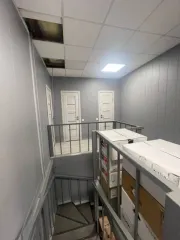 Автосервис и мойка 8777 кв. м Хабаровский край 6/8 долей в недвижимом имуществе: Автосервис, кадастровый номер 27:23:0050507:127 площадь 459,70 кв. м; Автомобильная мойка, кадастровый номер 27:23:0050507:128 площадь 414,30 кв. м; Земельный участок, кадастровый номер 27:23:0050507:138 площадь 3…