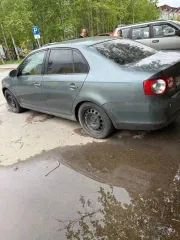 Volkswagen Jetta, 2008, 102 лс, 192667 км, АКПП, VIN XW8ZZZ1KX9G104182, зеленого цвета, госномер Х739ХТ86, мощность двигателя 102, привод передний. Автомобиль не на ходу, подробная информация в отчете об оценке имущества.